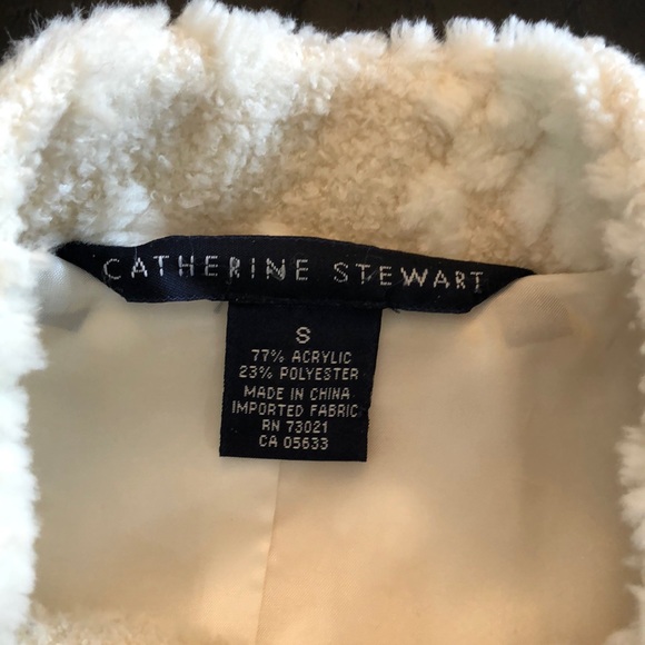 Snowflake zip up vest - Picture 3 of 4